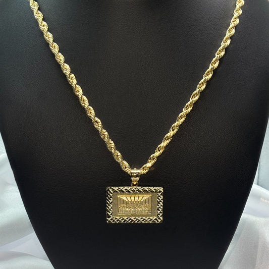 Twisted Chain Pendant Necklace